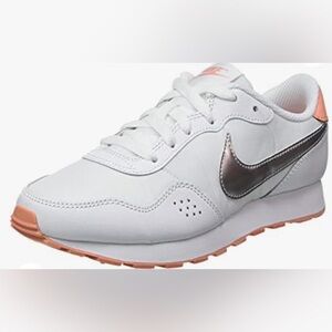 Nike Md Valiant Big Kids Casual Running Shoe- Size 4.5